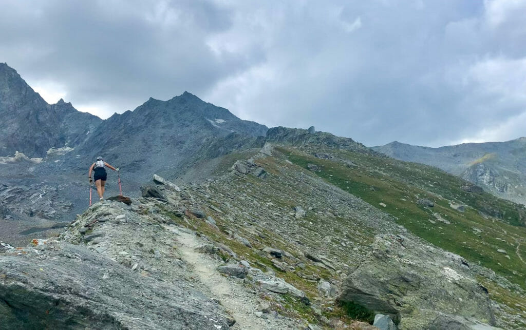 Moraine up to Cabane du Vélan